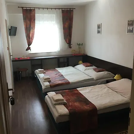 Harrys Motel, Klima! 2*