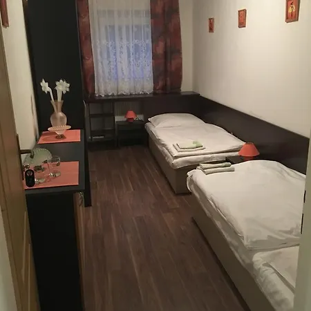 Harrys Motel, Klima! Komárno
